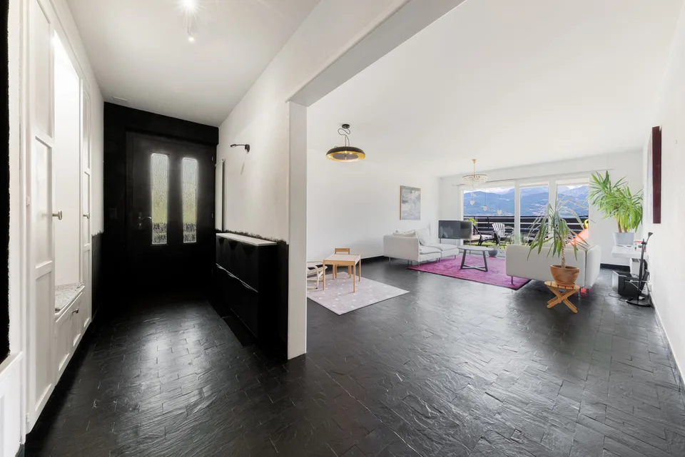 APARTMENT WITH TERRACE - PANORAMIC VIEW - BASEMENT - EXCLUSIVE