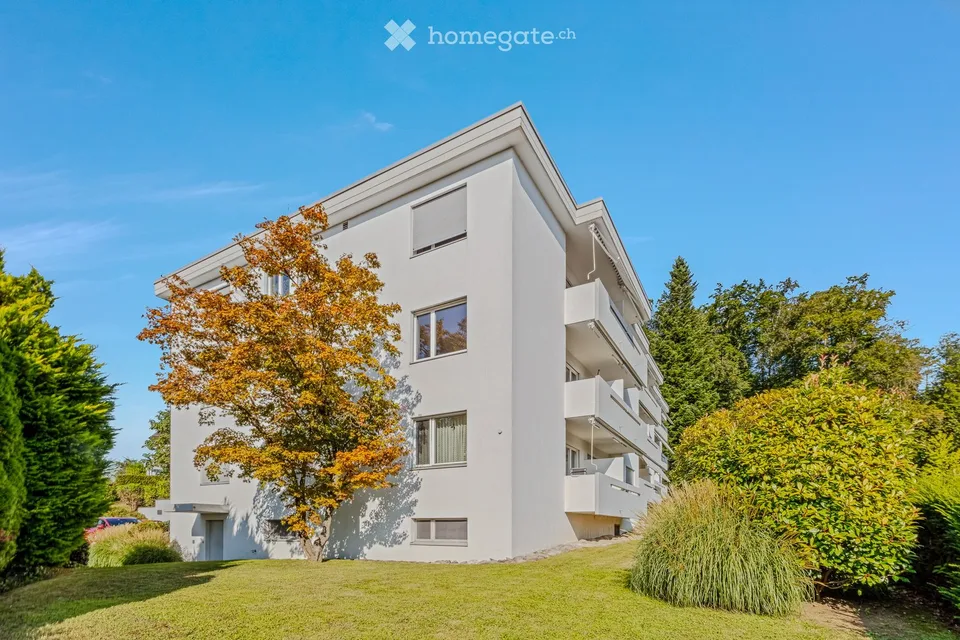 An sonniger Toplage direkt am Waldrand eine 3.5-Zimmerwohnung zu vermieten