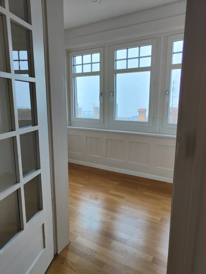 Charmant appartement de 3,5 pièces au dernier étage avec vue sur le lac à Rorschach