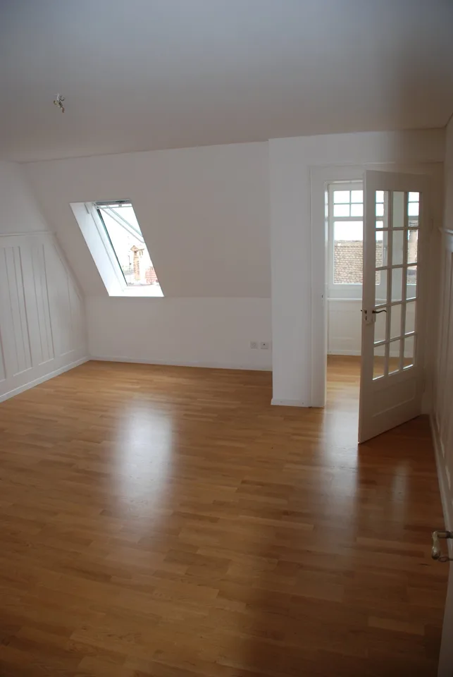 Charmant appartement de 3,5 pièces au dernier étage avec vue sur le lac à Rorschach