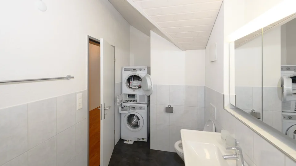 Grosszügige und helle  3 ½-Zimmer Dachwohnung am Rande des alten Dorfkerns von Elgg