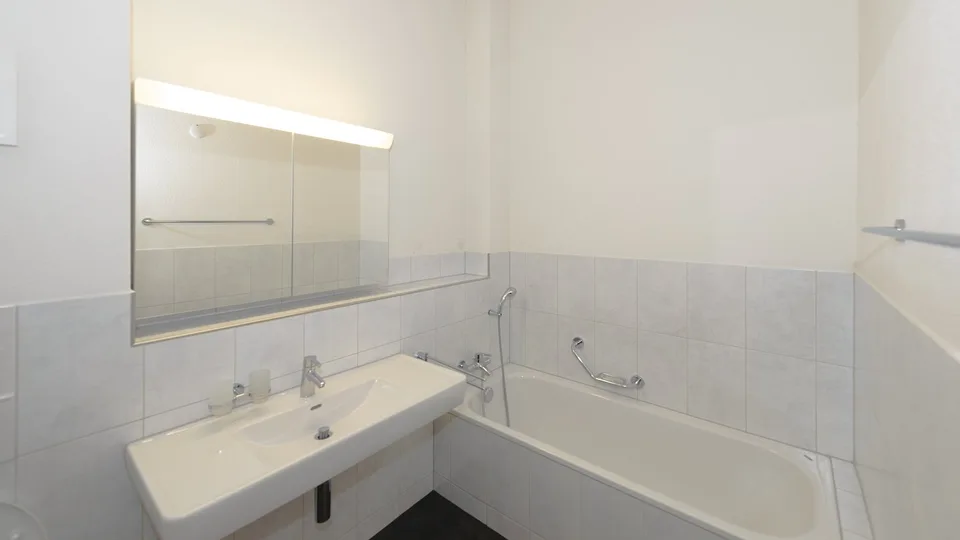 Grosszügige und helle  3 ½-Zimmer Dachwohnung am Rande des alten Dorfkerns von Elgg