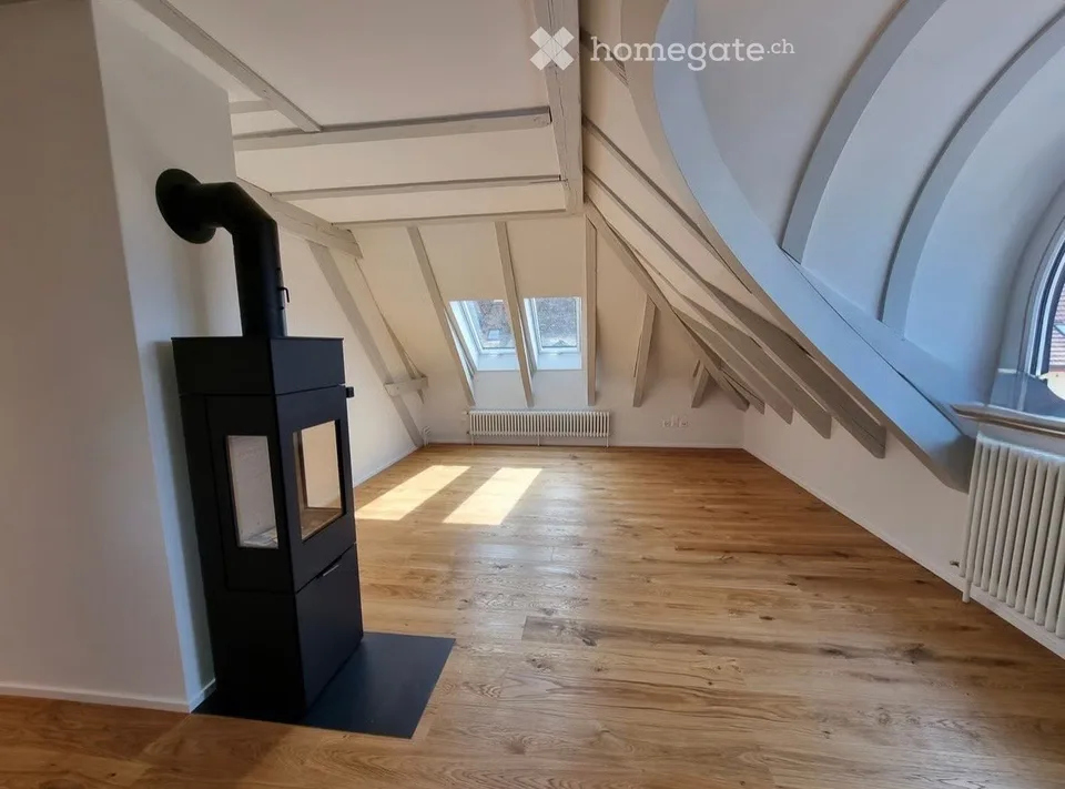 Charmante 2-Zimmer-Dachgeschosswohnung an der Rodtmattstrasse in Bern