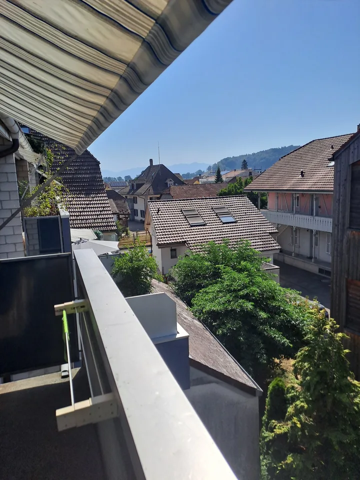 3.5-Room Apartment with Balcony in Riggisberg