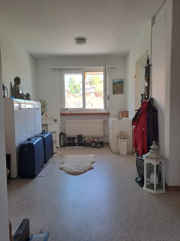 3.5-Room Apartment with Balcony in Riggisberg