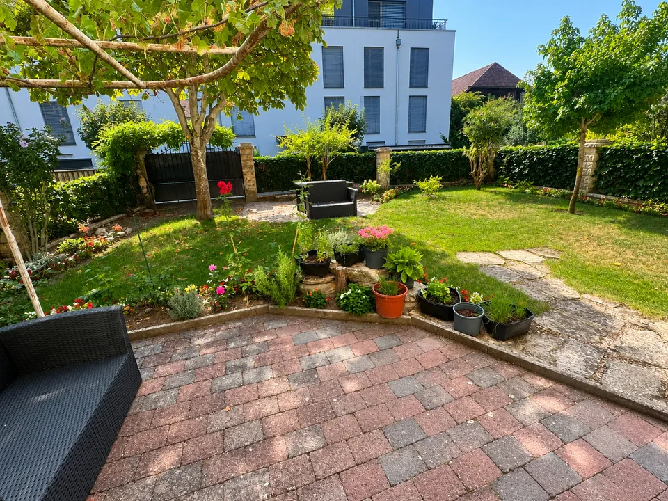 Urchige 6.5-Zimmerwohnung mit Garten in der Altstadt von Erlach