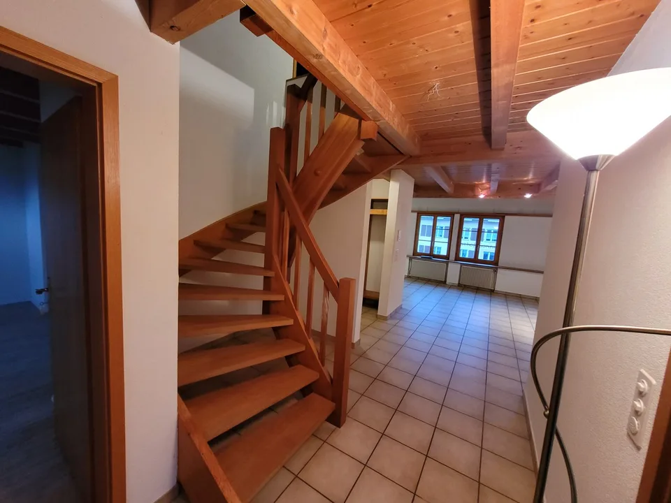 Charmant appartement de 4,5 pièces au dernier étage sur la rue principale à Läufelfingen