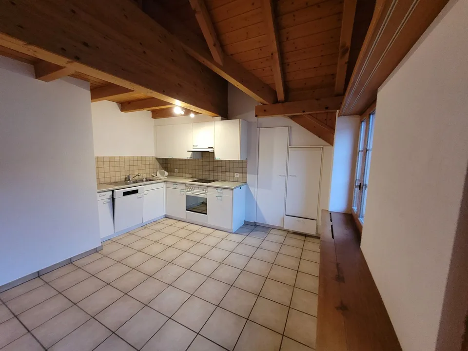 Charmant appartement de 4,5 pièces au dernier étage sur la rue principale à Läufelfingen