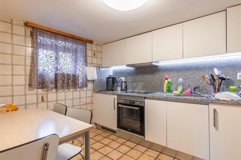 Charmantes Zweifamilienhaus mit freier Sicht