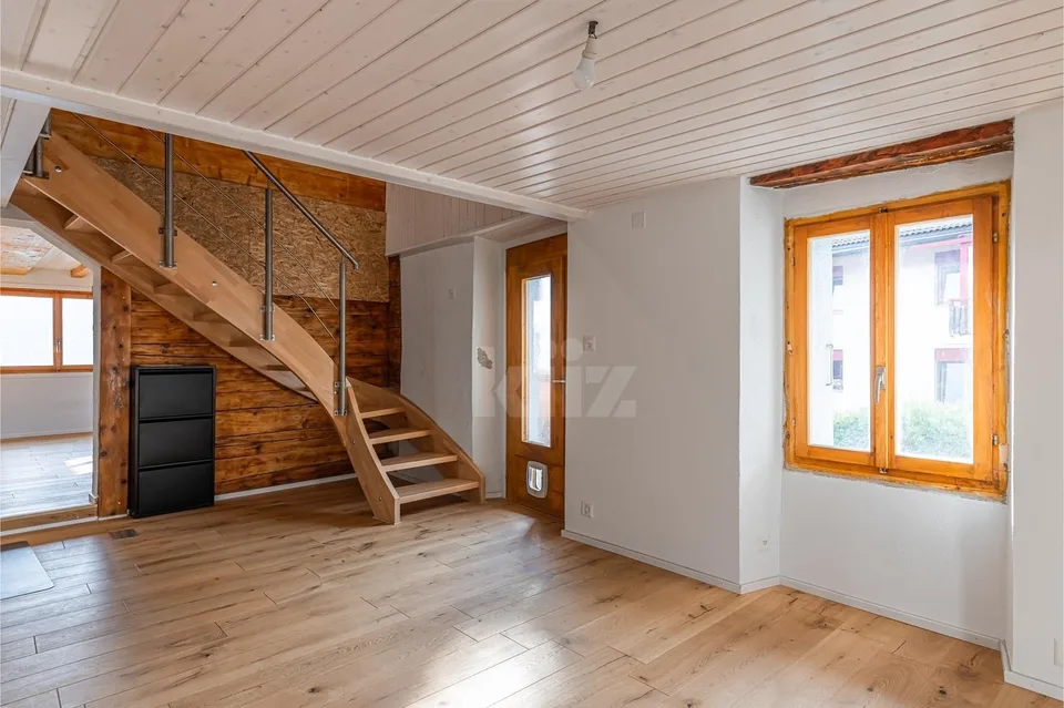 Charmantes Zweifamilienhaus mit freier Sicht