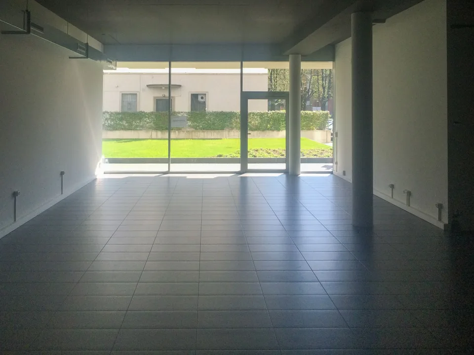 Spacious Commercial Premises with Shop Windows