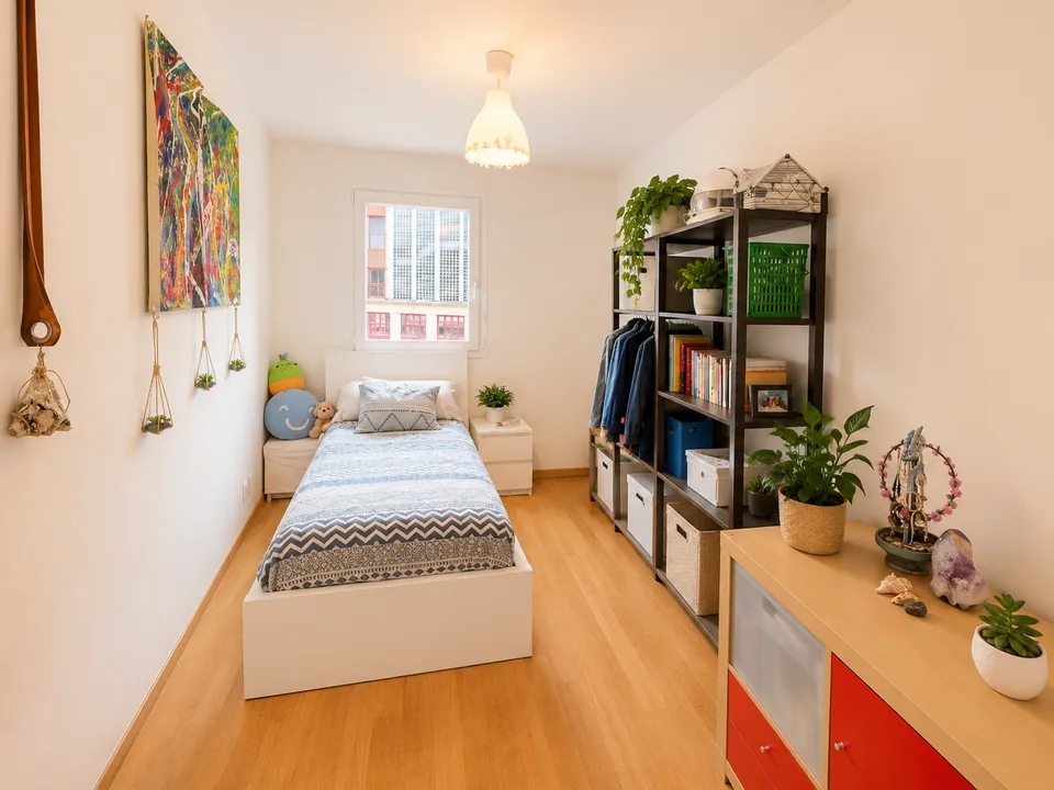 Spacious 4-room apartment in Lausanne, available immediately