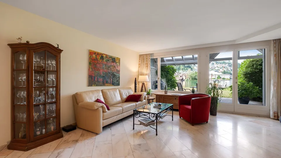 Sogno di casa con accesso diretto al lago