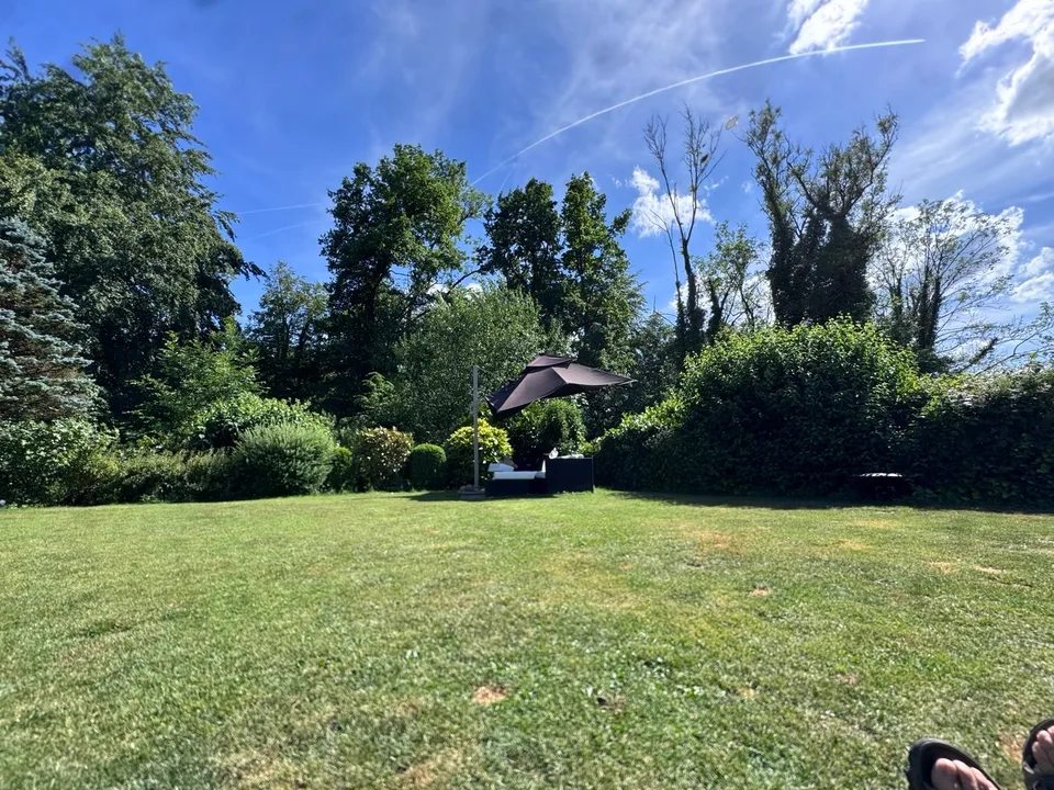 Spacieuse maison de famille 6 pièces à louer à Küsnacht