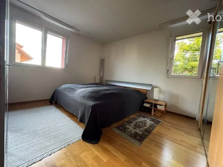 Helle 5.5-Zimmer-Wohnung mit Balkon und Aussicht in Wettswil am Albis