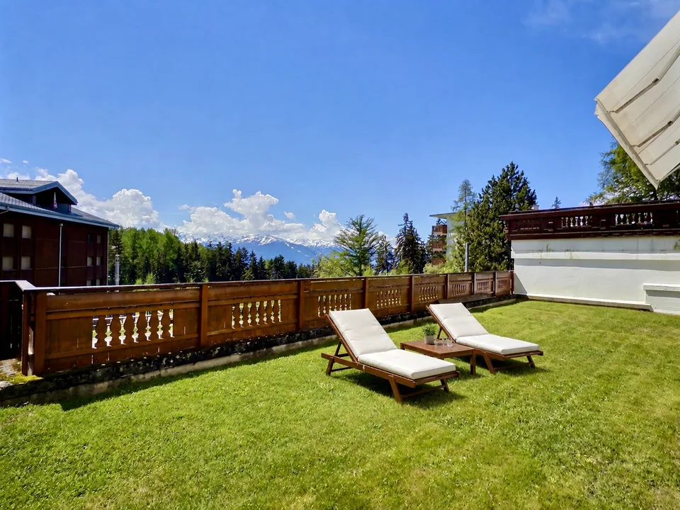 Sehr schönes 3.5-Zimmer-Apartment im Erdgeschoss mit Terrasse und Garten
