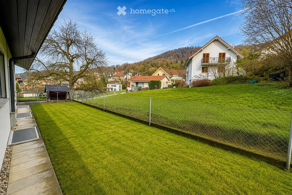 Casa familiare affascinante con grande giardino e vista panoramica