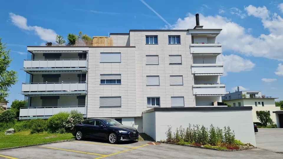 Appartamento moderno 4.5 locali in una proprietà completamente ristrutturata – data di occupazione più precoce 1 dicembre 2026