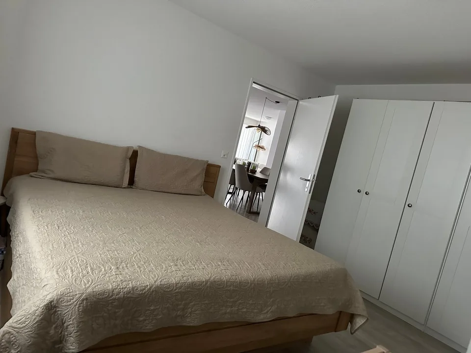 Grosszügige und modern ausgestattete 4.5-Zimmerwohnung im 2.OG