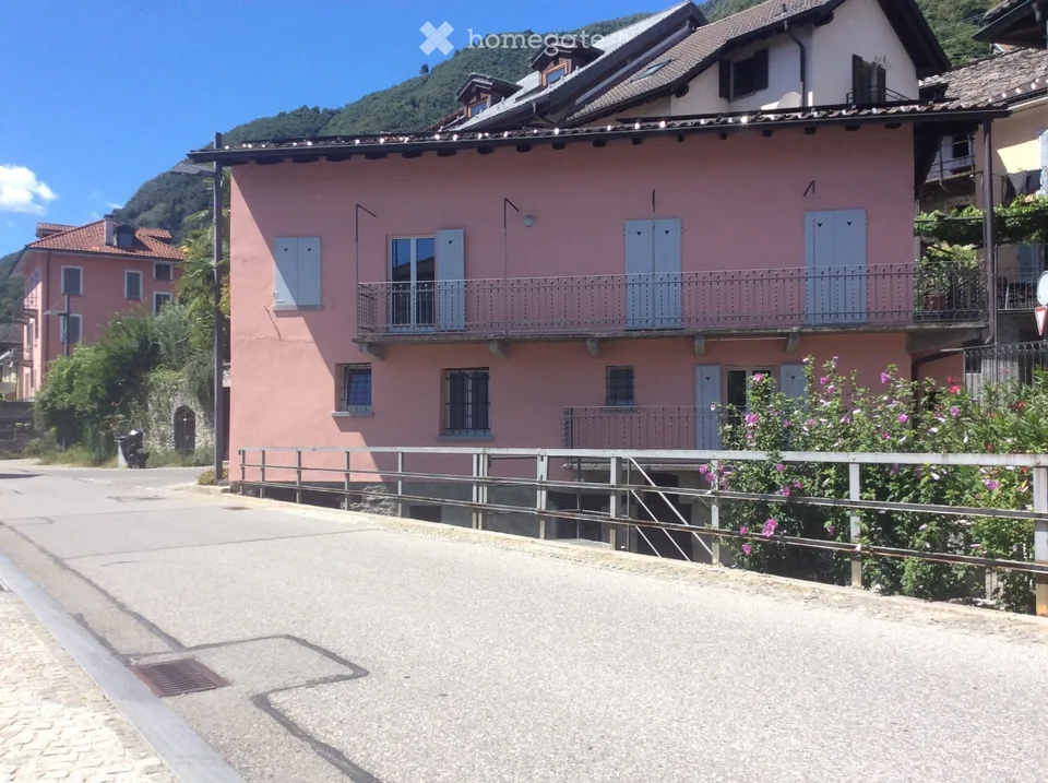 Haus in Brione sopra Minusio