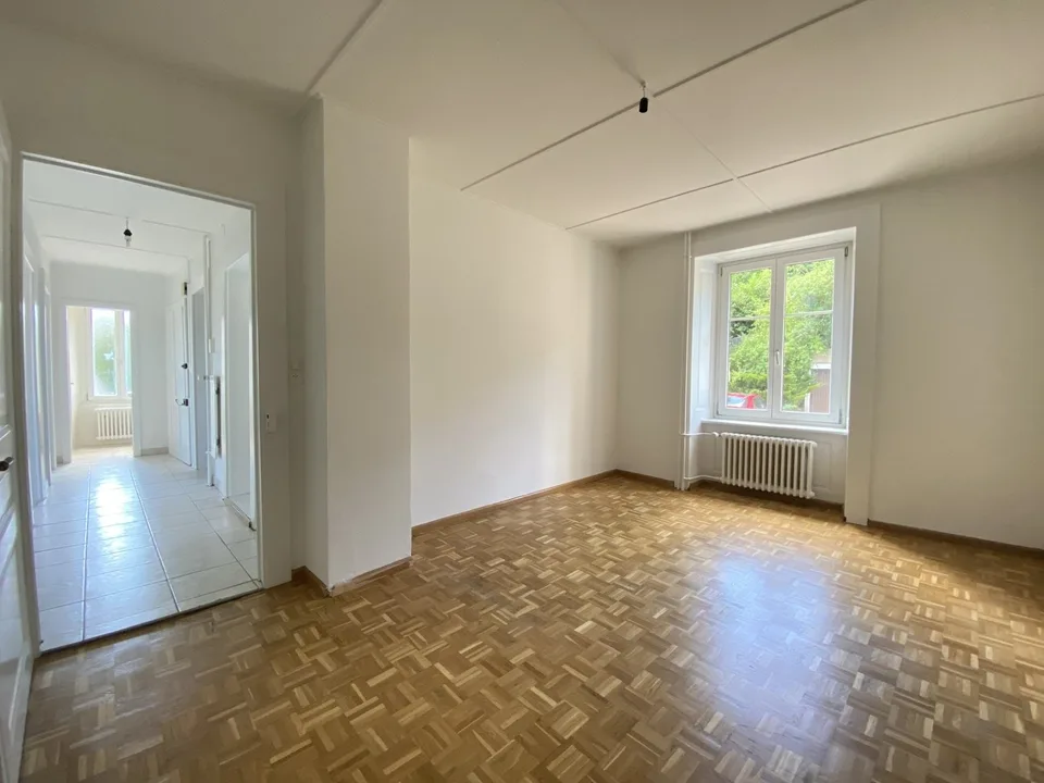 Three-room apartment on the upper ground floor