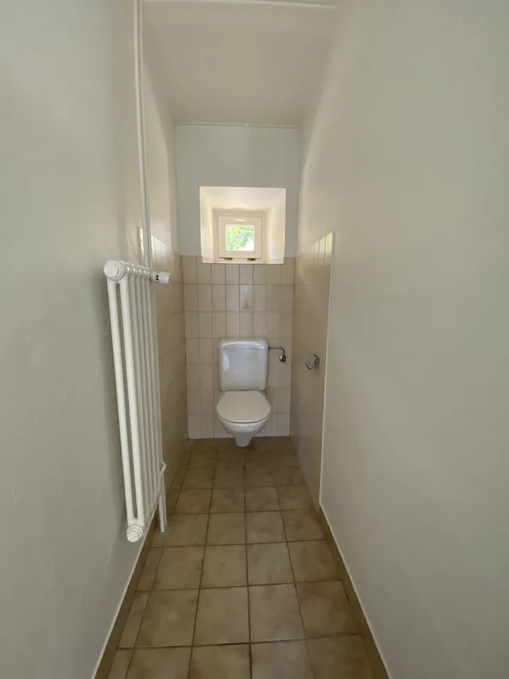 Three-room apartment on the upper ground floor