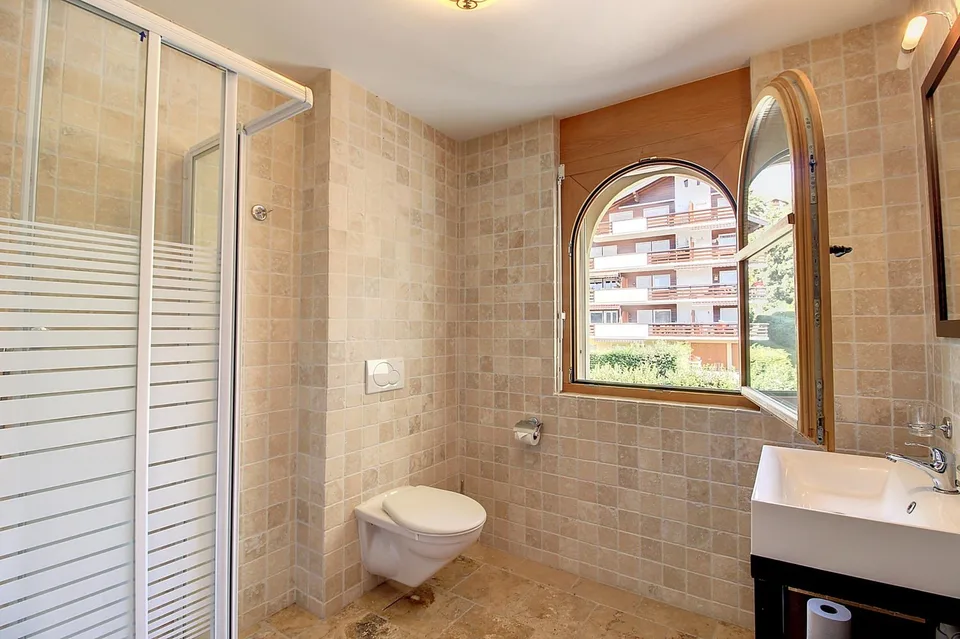 Duplex mit 5.5 Zimmern, Balkon und Panoramablick in einer Zweitwohnung