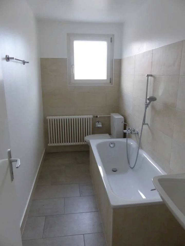 Wohnung mit 3.5 Zimmern, 2. Etage, Rue France 14
