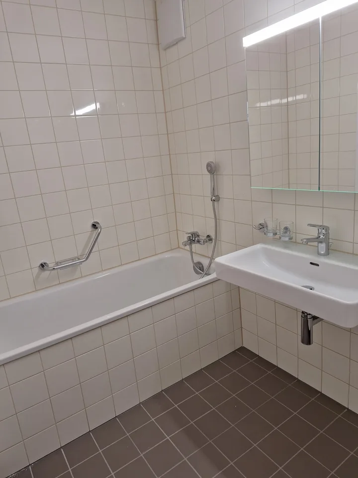 Newly renovated 3.5-room apartment with balcony in Oftringen