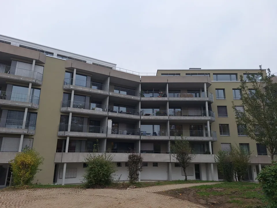 Newly renovated 3.5-room apartment with balcony in Oftringen