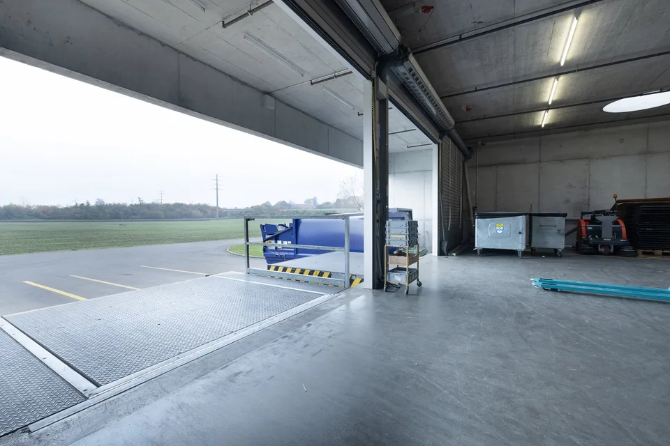 Gewerbe- und Industriefläche in Rotkreuz – sofort verfügbar