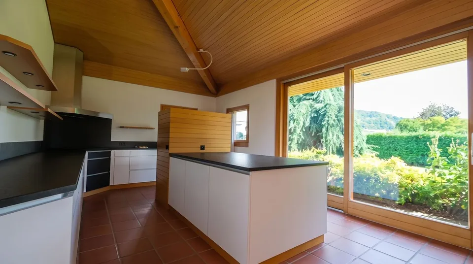 Origlio - Villa indipendente con grande terreno e privacy