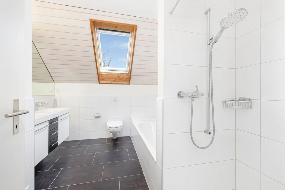 3.5-room attic maisonette with gallery and plenty of living comfort