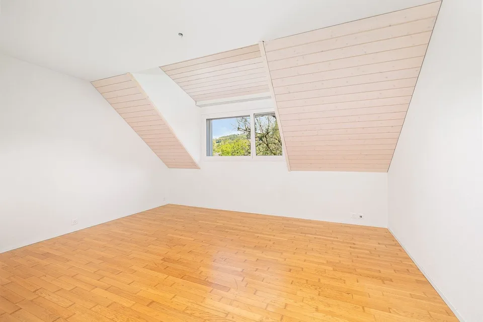 3.5-room attic maisonette with gallery and plenty of living comfort