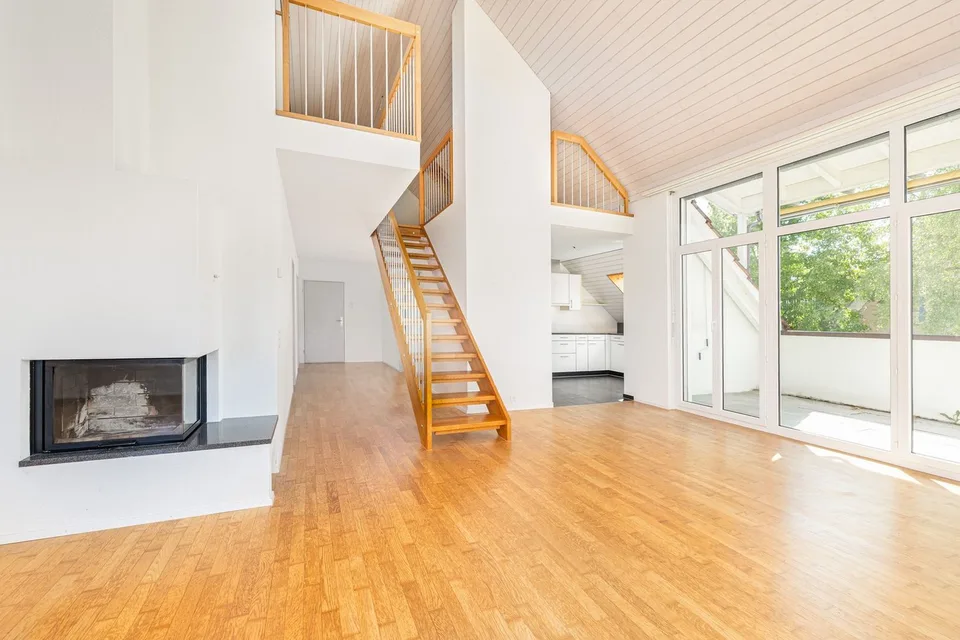 3.5-room attic maisonette with gallery and plenty of living comfort