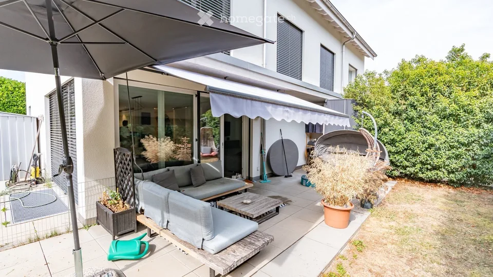 Modern 6-room semi-detached house in Zunzgen