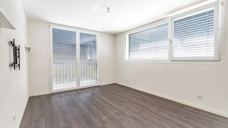 Modern 6-room semi-detached house in Zunzgen