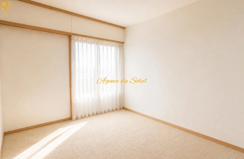 Fort potentiel pour cette maison comprenant 2 appartements séparés, située à 5 minutes en voiture de Crans-Montana !