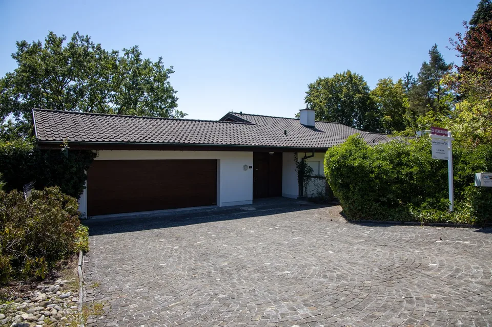 Ampio terreno edificabile di 2'582 m² in una posizione tranquilla a Rafz