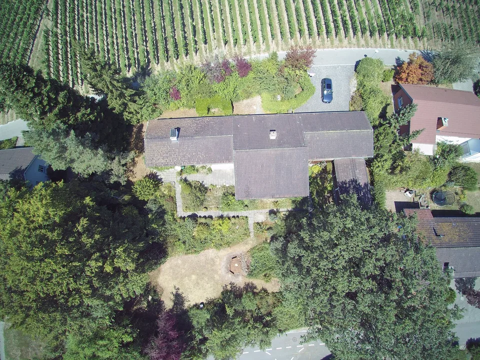 Ampio terreno edificabile di 2'582 m² in una posizione tranquilla a Rafz