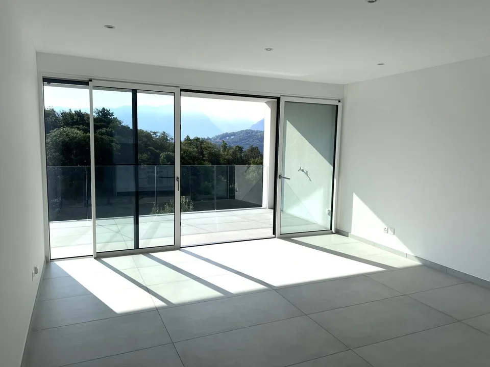 Schönes 2,5-Zimmer-Apartment in Bosco Luganese – erste Vermietung, sonnig mit teilweisem Seeblick
