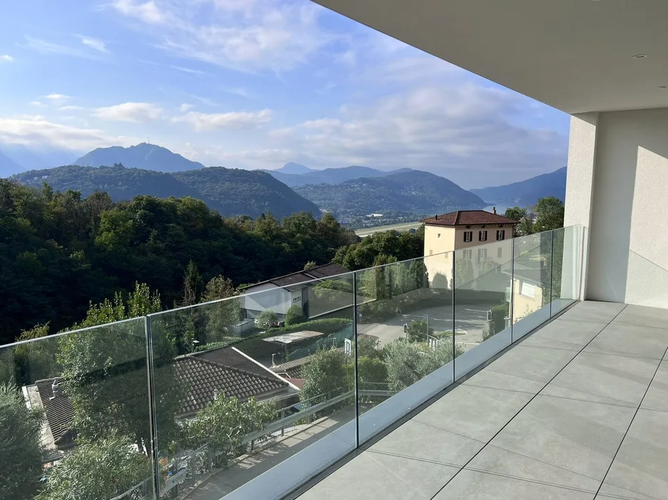 Bellissimo 2,5 locali a Bosco Luganese – prima locazione, soleggiato con parziale vista lago