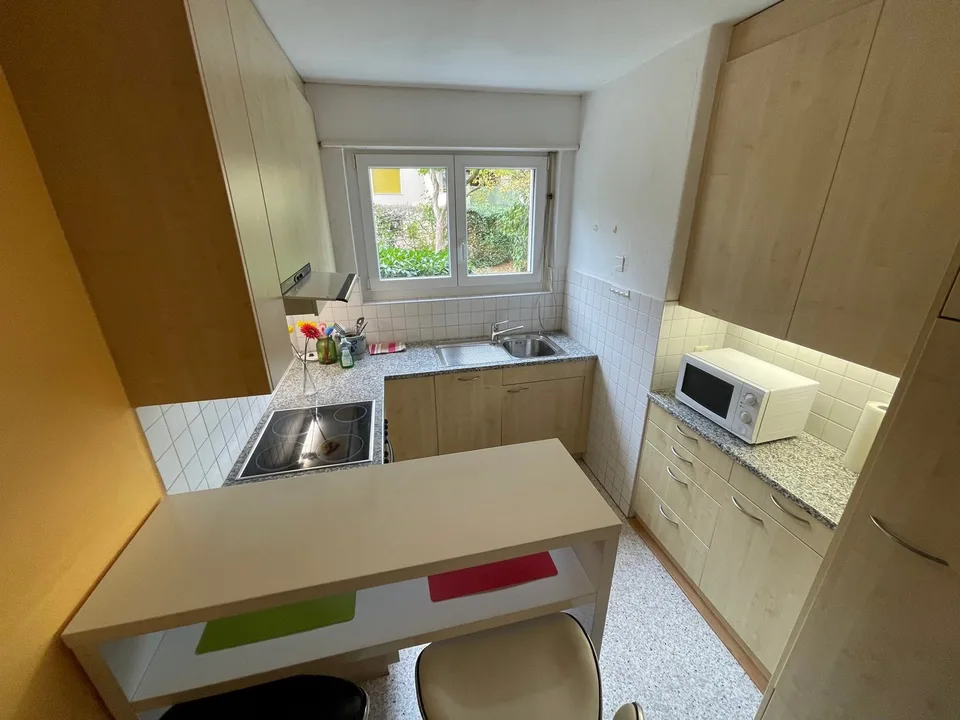 möblierte 2 Zimmer Wohnung, zentral und ruhig gelegen