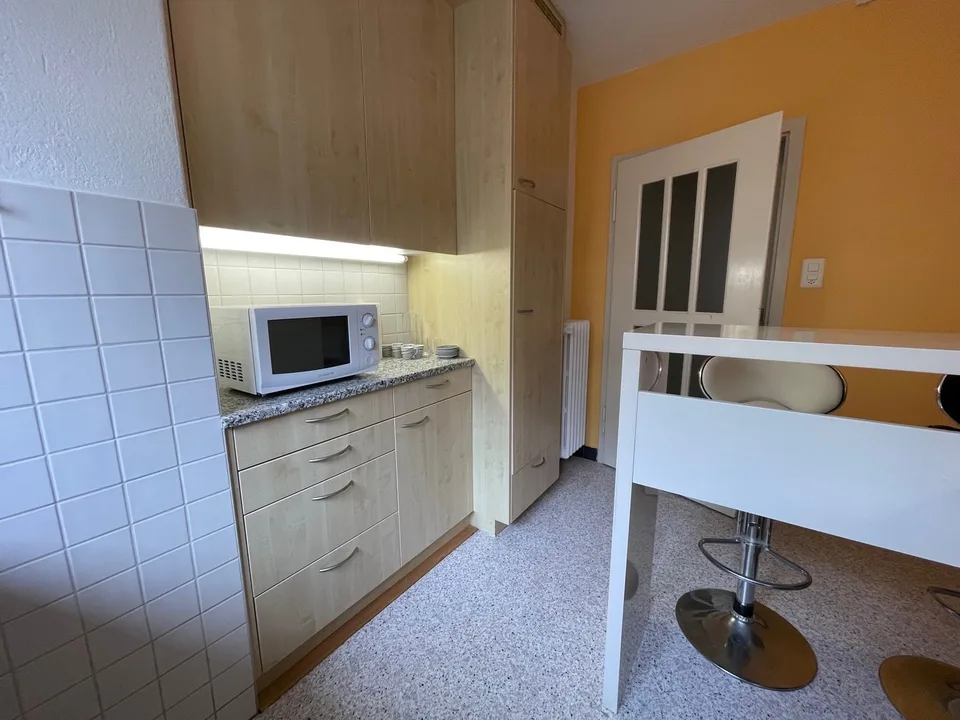 möblierte 2 Zimmer Wohnung, zentral und ruhig gelegen