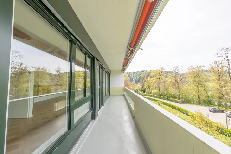 Appartamento angolare moderno con stile e vista panoramica