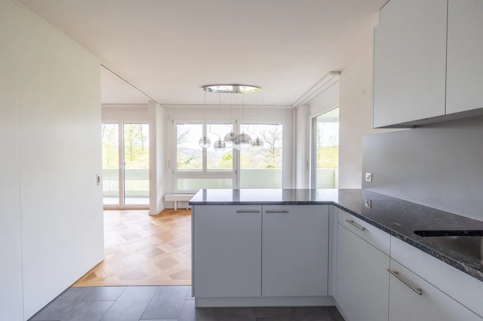 Appartamento angolare moderno con stile e vista panoramica