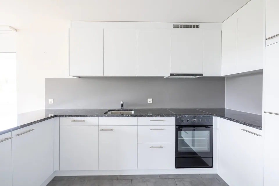 Appartamento angolare moderno con stile e vista panoramica