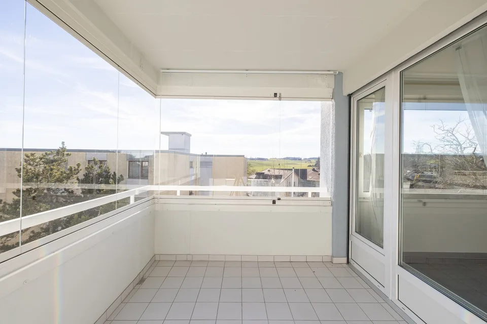 Einzigartige 3.5-Zimmerwohnung mit Aussenparkplatz