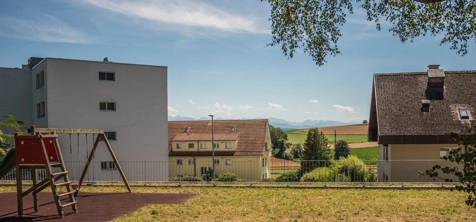 Einzigartige 3.5-Zimmerwohnung mit Aussenparkplatz
