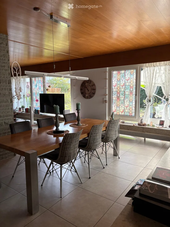 Dreamy 5.5-room apartment with its own garden
